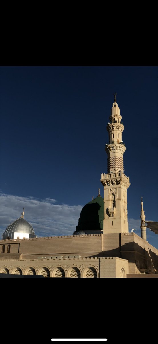 mood_7676's tweet photo. طبعًا الحمد لله الذي وفقني ل زيارة #المسجد_النبوي و صورت هالصور للقبه الخضرا و الفضيه 
رأيكم في #تصويري #تصوير #تصويري_سناب https://t.co/hnAdnj8iqL