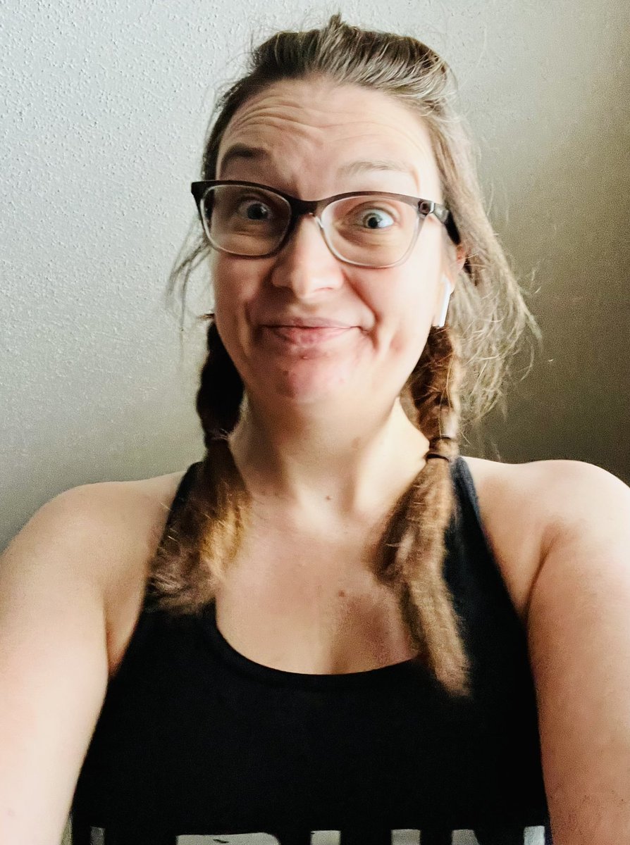 MrsAKThompson's tweet photo. Finishing up the first week of EC’s #frostyfour2580 challenge! 💪 This week I started the DYPZ program. That FTP test was intense! 😅 #PelotonTeachers #PelotonMathTeachers https://t.co/EssKHsMhYE