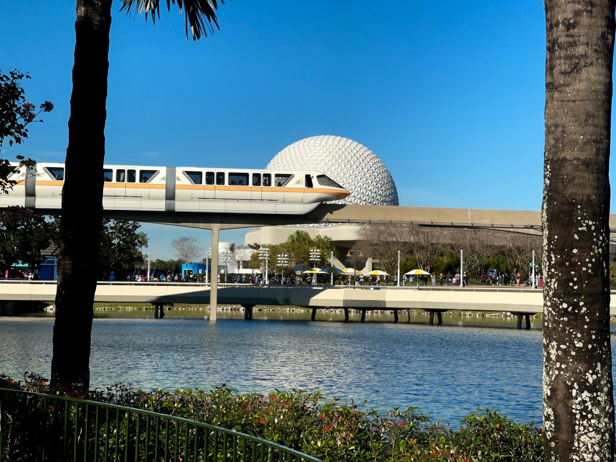 Had an awesome time at Epcot and Hollywood Studios the past few days...instagram.com/p/CY0J0MsI32Z

Instagram: instagram.com/photosfromdisn…

(thx to @Pisicul_Meu for inspiration)

#shotwithhalide #disney #epcot #festivalofthearts #WaltDisneyWorld