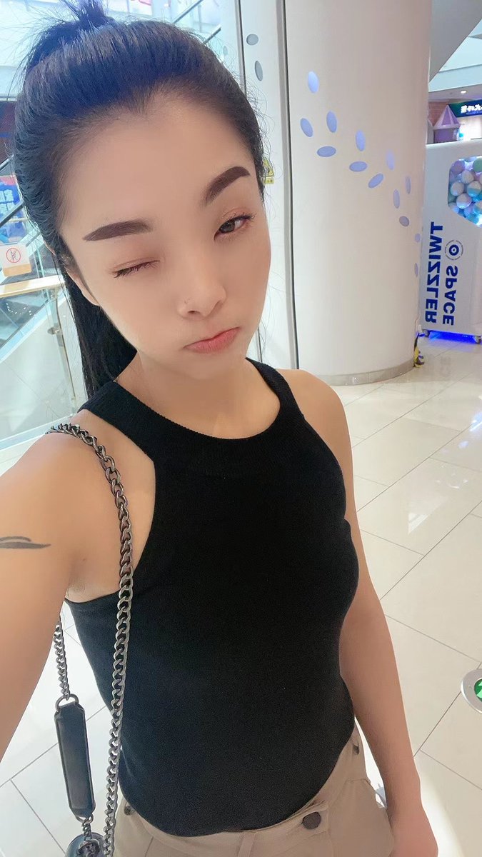 #上海会所 #线下约炮 #做爱 #约啪 #上海资源 高端 SPA会所  新到小姐姐🧍‍♀️，现场🉑️挑选🙈，口活小达人💋，可射胸💕，可摸😛，可亲😍，可69🍒，陪洗👙，艳舞表演➕角色扮演，口爆吞咽，完美搭配🌹，V：17752964125.Q：3306690970 妹妹超多