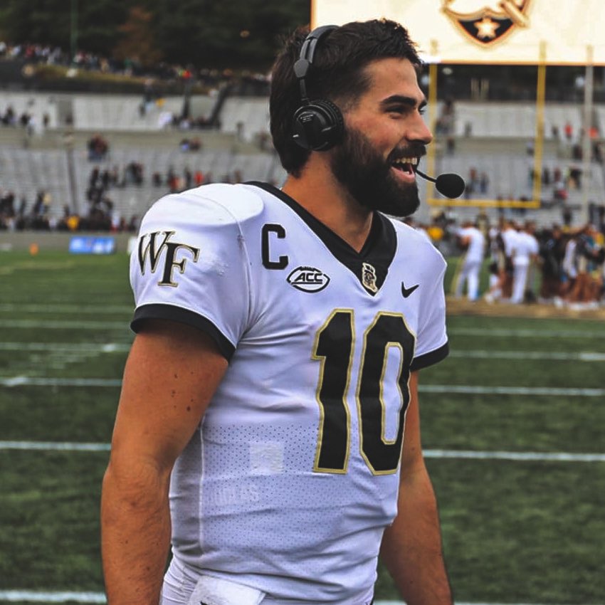 CFBPrimetime_'s tweet photo. ☆ 2022 Player Spotlight ☆
Sam Hartman (R-JR / QB / Wake Forest)

2021 Stats: 299-508 (58.9%), 4,228 YDS, 39 TD, 14 INT, 8.3 AVG / 117 CAR, 363 YDS, 11 TD, 3.1 AVG
◦QBR: 79.7
◦Pass Eff: 148.59

◦2021 2nd team All-ACC, Davey O’Brien Semifinalist https://t.co/WrBrkQrTty