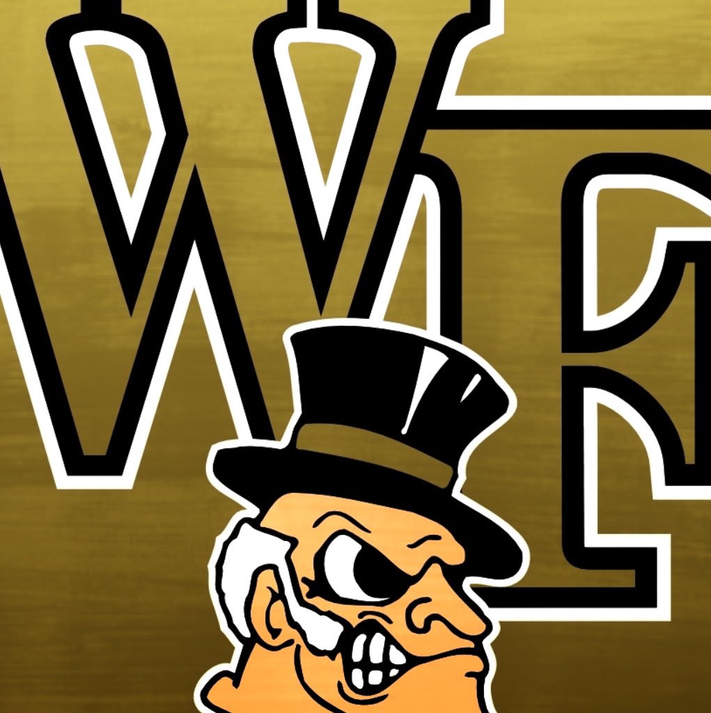 ☆ 2022 Player Spotlight ☆
Sam Hartman (R-JR / QB / Wake Forest)

2021 Stats: 299-508 (58.9%), 4,228 YDS, 39 TD, 14 INT, 8.3 AVG / 117 CAR, 363 YDS, 11 TD, 3.1 AVG
◦QBR: 79.7
◦Pass Eff: 148.59

◦2021 2nd team All-ACC, Davey O’Brien Semifinalist