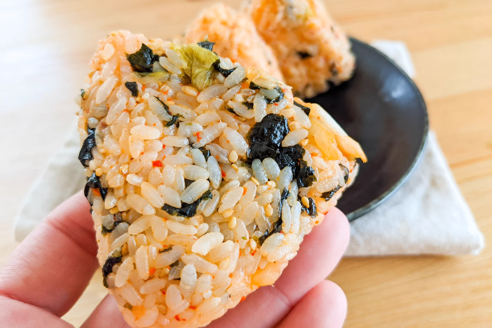 ピリ辛キムチでぱくぱく食べられちゃいそう！ビビンバ風「おにぎり」レシピ！