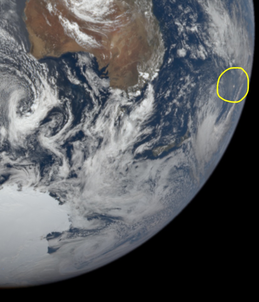 fromamillion's tweet photo. Tongo volcanic eruption. As seen from DSCOVR/EPIC

https://t.co/dYHQiWLdkO https://t.co/24kgojVrwn