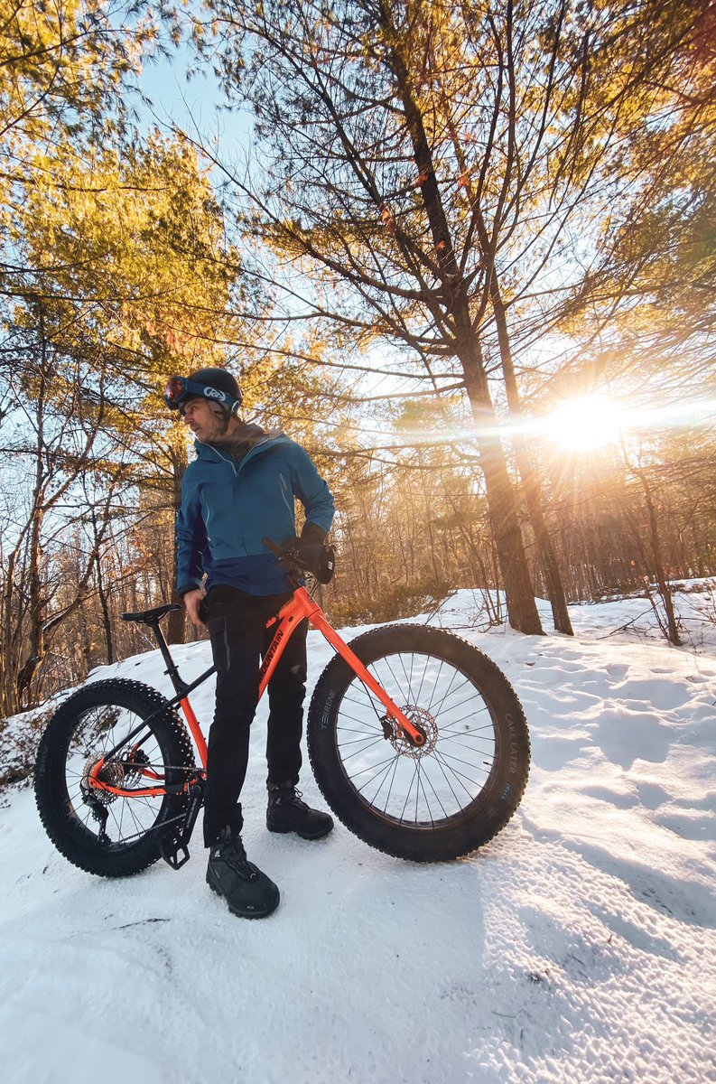 JamieBlades's tweet photo. Beauty day out there for a fat bike!
#ottawabike #fatbike
@common_empire 🔥#cycling #community https://t.co/9obRBfgEVB