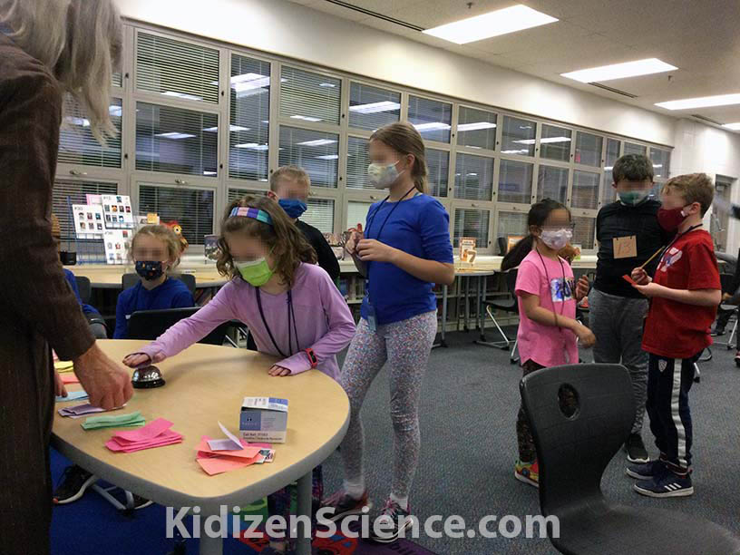 KidizenScience's tweet image. What can you do when your planned activity ends 15 minutes before your meeting ends? Or need an activity to wrap up a #science club season? The Bell Game might be just what you're looking for! Read our latest post to see how it works: kidizenscience.com/2022/01/17/the…