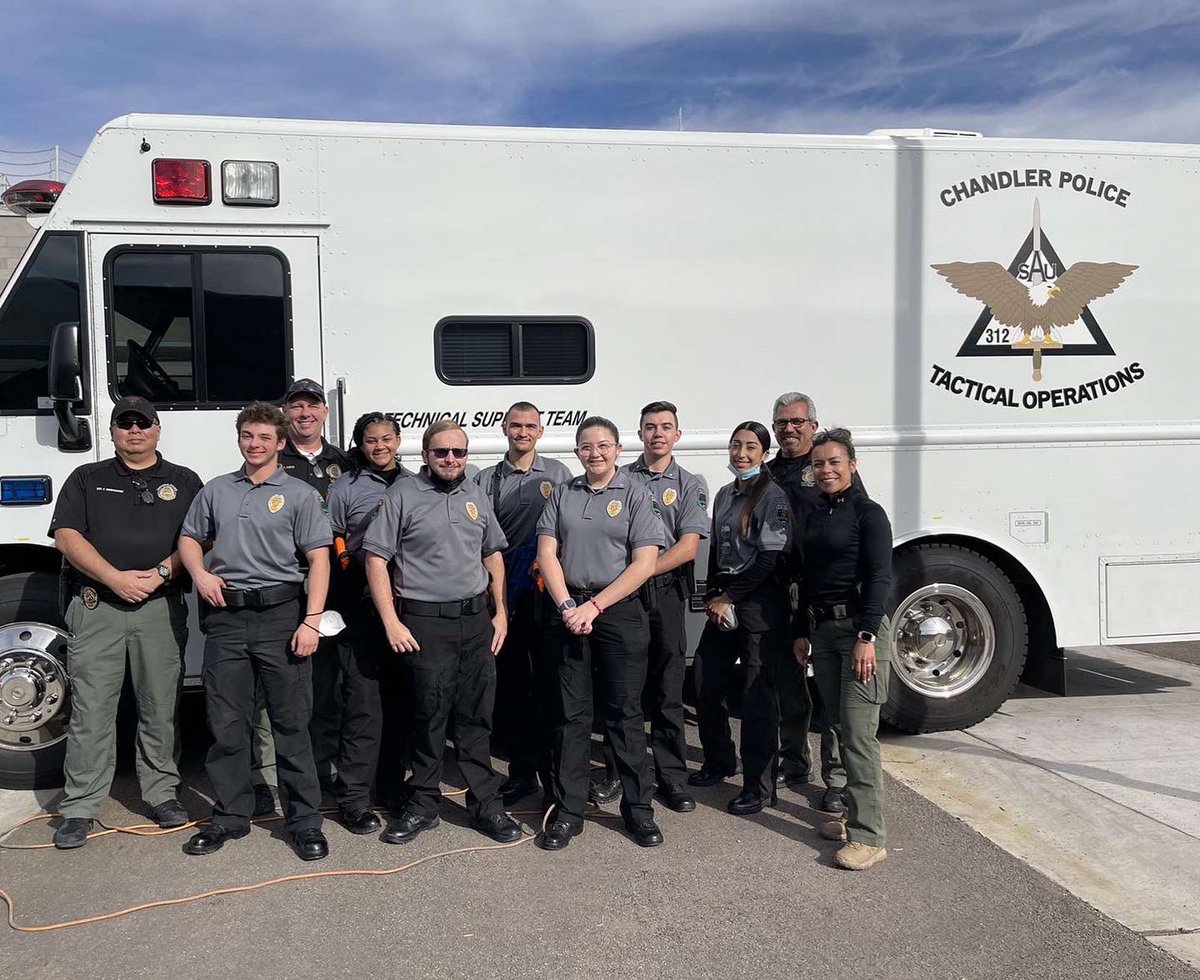 GPDAZexplorers's tweet photo. What a weekend! GPD explorer POST 2469 placed 
🥇1st place : Technical Support 
🥈2nd place: Drug Raid 
🥉3rd place: Pistol Shoot 
🏅5th place: Swat Fitness Challenge! 

Great job to everyone involved and the awesome teamwork displayed this weekend.
#taccomp2022 @GlendaleAZPD https://t.co/xN2DBZWxSl