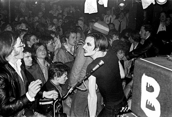 January 17th 1977, The Damned, The Boys and Eater perform at the Roxy Club London. Photo by Derek Ridgers

#punk #punks #punkrock #oldschoolpunk #thedamned #davevanian #history #punkrockhistory #otd