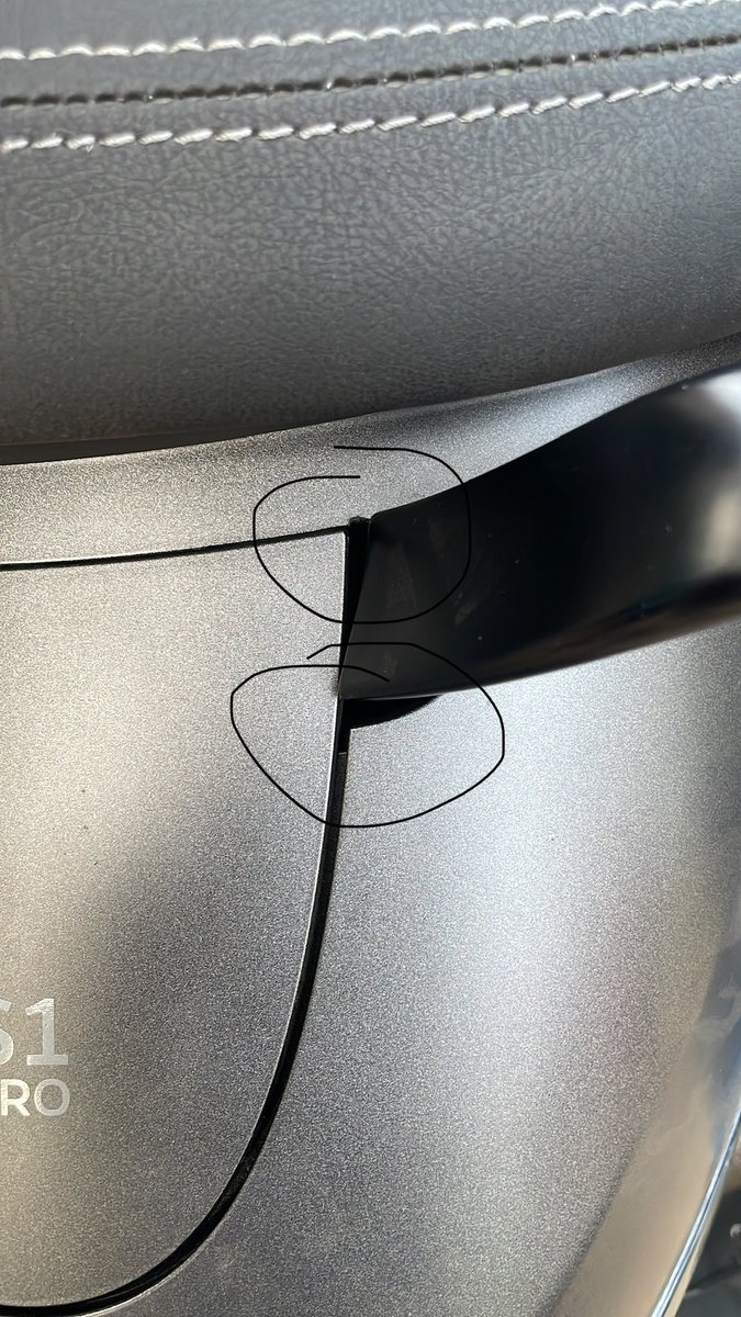 YashSuryawansh6's tweet photo. @OlaElectric @bhash just got my ola on 6th Jan, and its showing poor build quality!! Grab handles at rear have become flimsy and damaging body shell ! https://t.co/v8MUNydGft