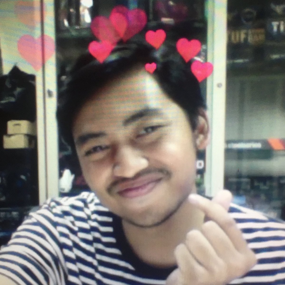 dikasyahada's tweet photo. shaliha syahada swafoto seadanya #cakeep #jeketiselcaday #jsd https://t.co/WEfhyTeTjT