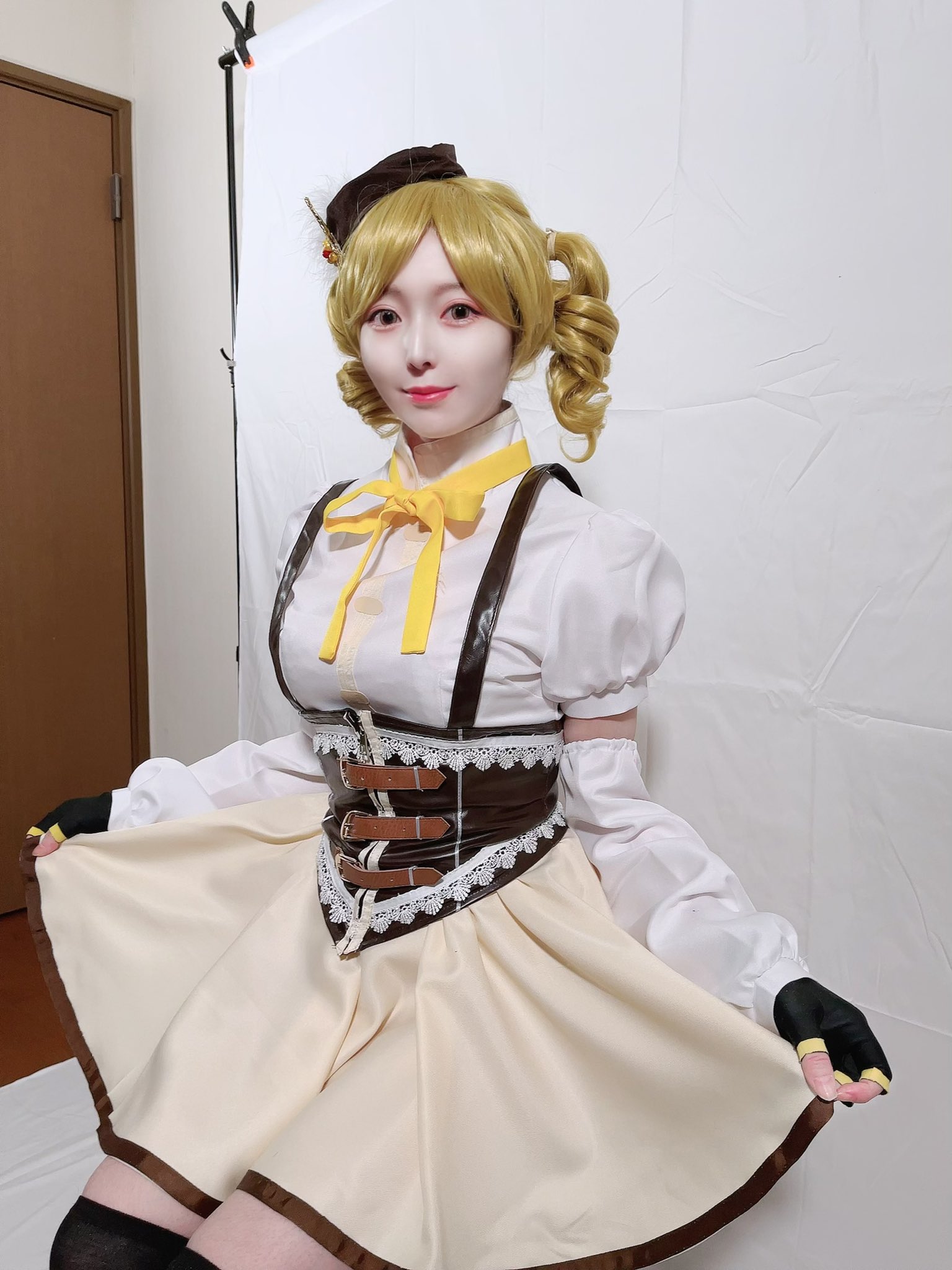 beautiful cosplayer mami madoka magica