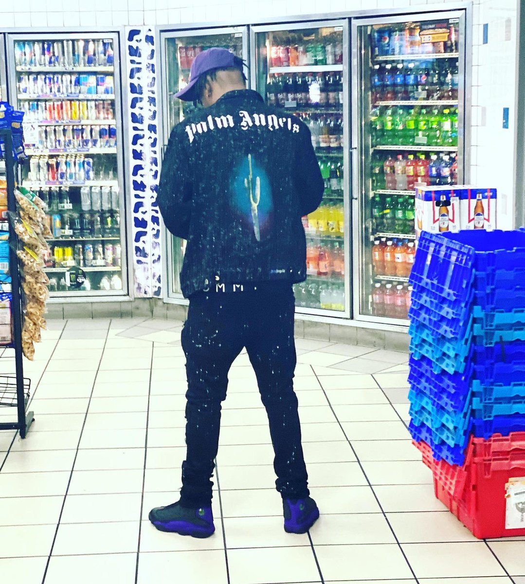 IAM_2LANE's tweet photo. I Go Put On Palm Angels I Don’t Need No Hand Outs 🙏🏾🖤 … #LLBNB #LLMURK #LLCHOP #LLMONDRA&TB https://t.co/FMTSfbQVbq