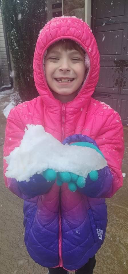 VaskenDesign's tweet photo. It snowed a bit today 🥰 the boys love snow ❄️ #familyfun #snowsunday #snow #family https://t.co/tmyU9tVYFh