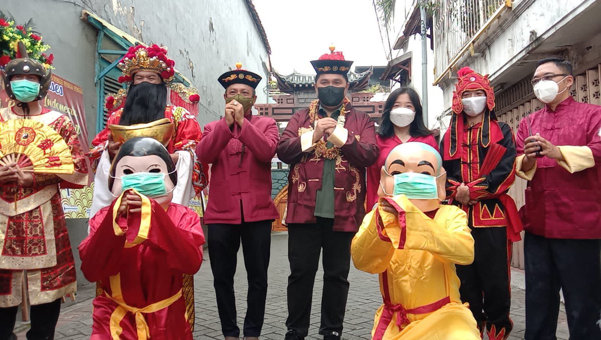 SobatEtkaltim's tweet photo. Menteri BUMN datang ke Kampung Wisata Pecinan Kapasan Dalam, dalam rangka memajukan pariwisata lokal khususnya n international pada umumnya . https://t.co/qb3VSBYa4e