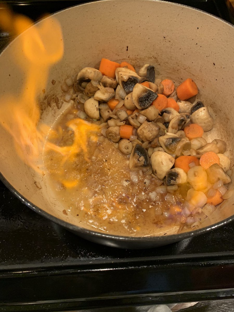 dallascarlson's tweet photo. Coq au vin with roasted cauliflower steak and crispy chicken skin.
.
#homechef #cheflife #truecooks #nycchef #chefdallascarlson #killinitinthekitchen #makinmygrandmasproud https://t.co/1Bd2VO1gnO