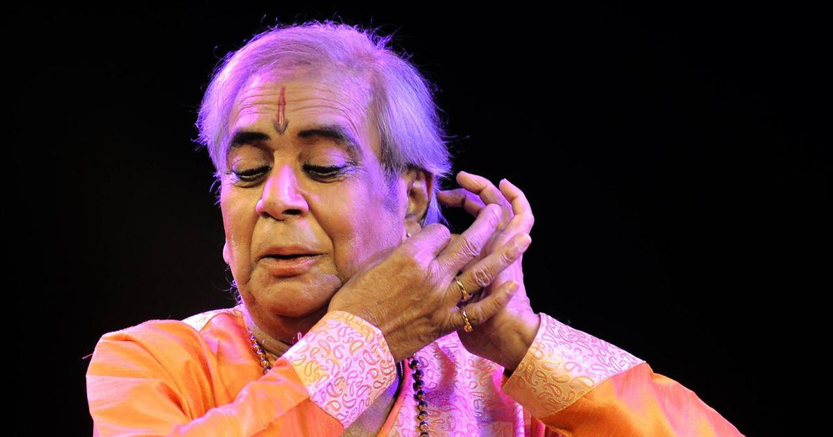 scroll_in's tweet photo. Renowned Kathak dancer #BirjuMaharaj died at his home in Delhi on Sunday after suffering a heart attack. He was 83. 

Birju Maharaj was diagnosed with a kidney disease a few days ago and had been on dialysis. 

https://t.co/16N0LnrICb https://t.co/iIkRkqWw4q