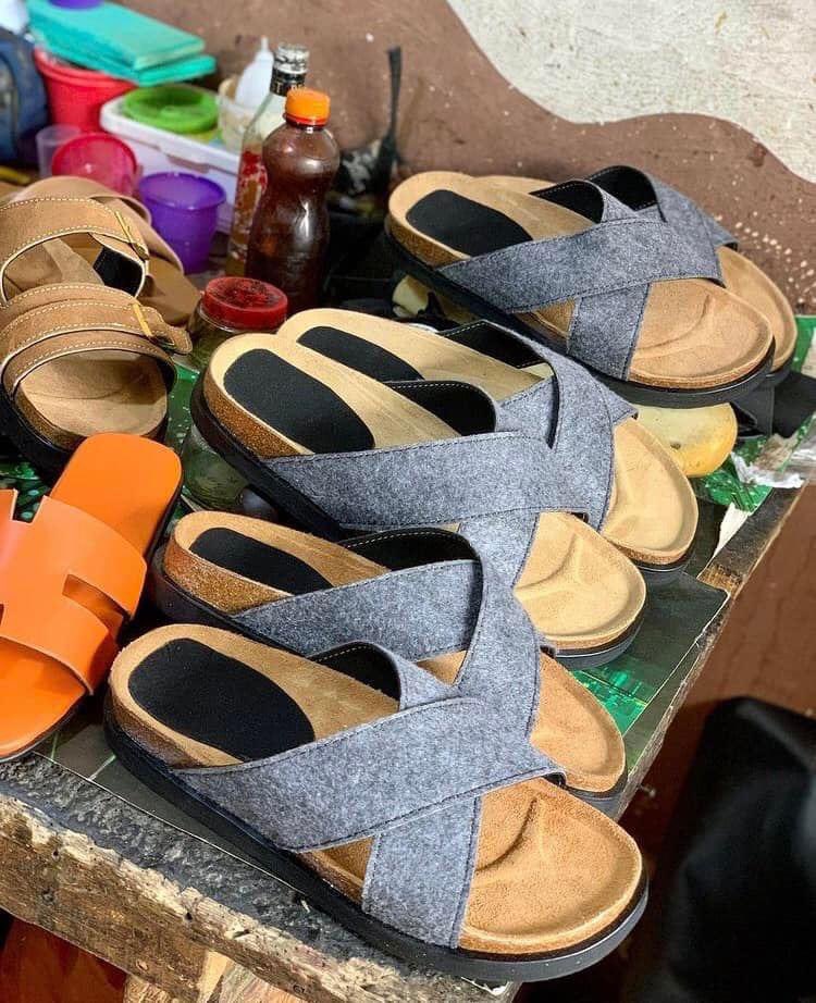 FirstRate_Shoes's tweet image. Monday greetings from this Side...it's #5500 only..for a whole or retail sell kind DM or ☎️07032888205.. pls Retweet @malam_Umer @_najib_aa @BilkisuTambuwal @__yellows @Abvz__ @Aashfinn @_najib_aa @Abbakar_sadiq1 #coffee
