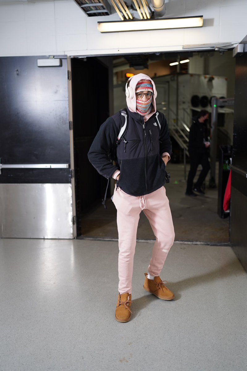 leaguefits's tweet photo. 8am british literature looks. https://t.co/HdSnS8tkgy