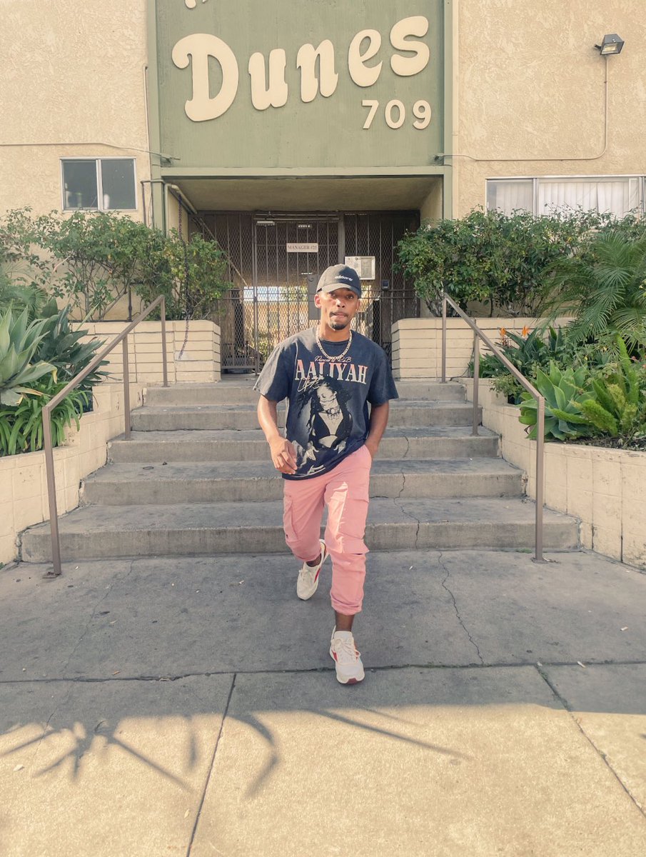 _Kenbe's tweet image. “F**k feeling feelings.” -Issa