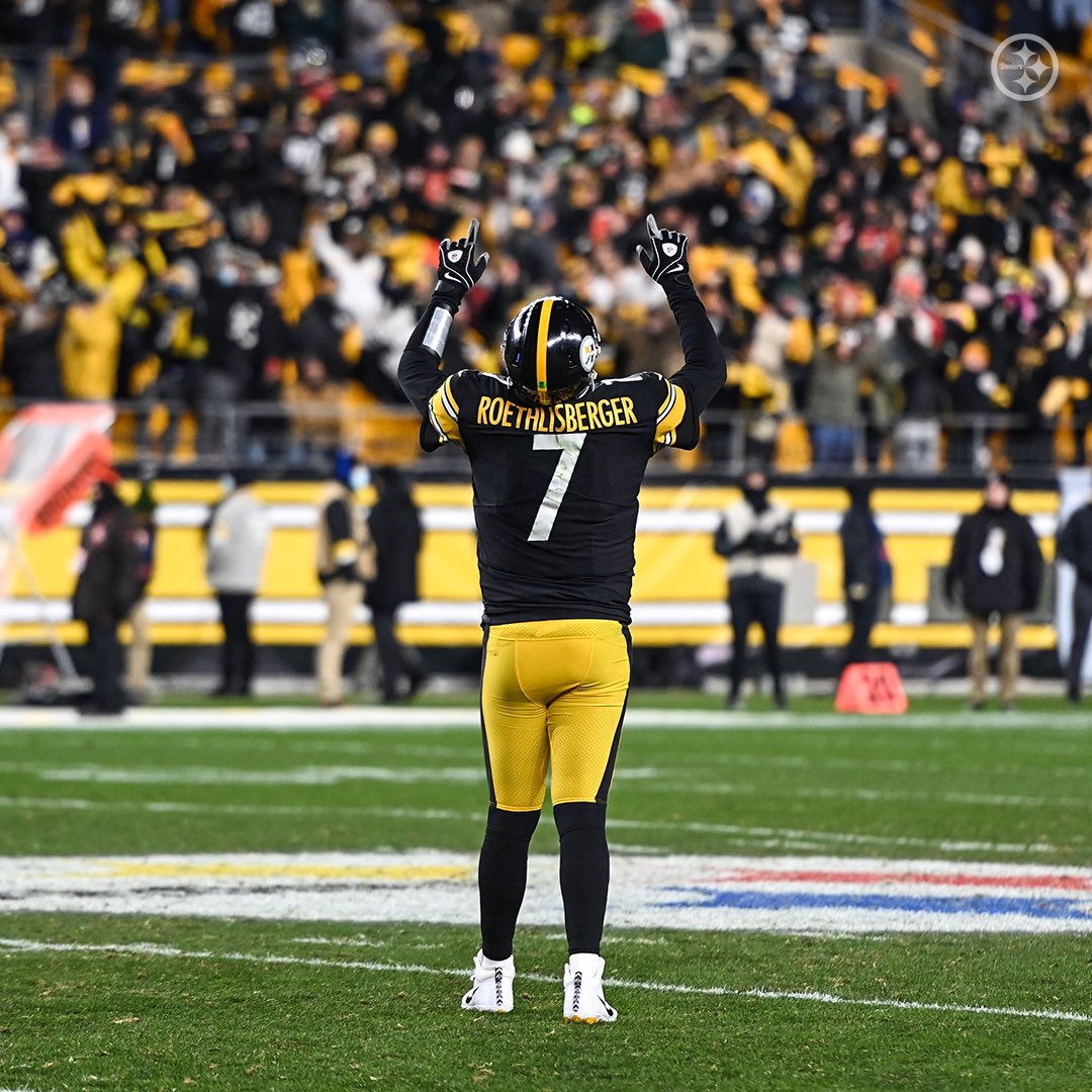 crosbyfan8777's tweet photo. Thank you 7.. my childhood forever.. #7forever #ThankYouBen https://t.co/vqLa8gIxob