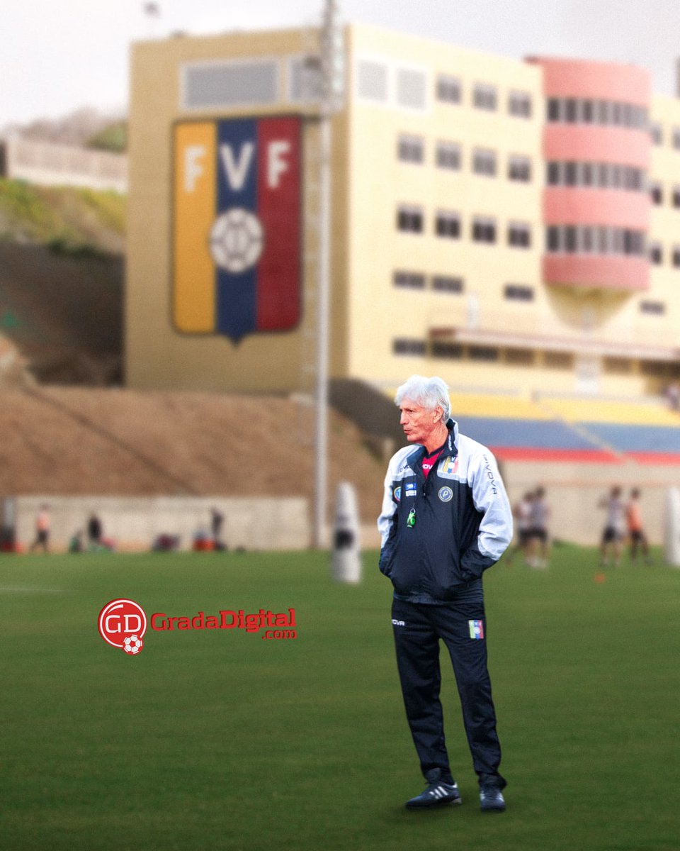 bolivarj1994's tweet photo. @PekermanSoy @FVF_Oficial @SeleVinotinto @JosePekermanFvf mrk no es un sueño es real amo está foto ⚽😍😍😍😍🇻🇪🇻🇪 https://t.co/YvPpAp8zwj