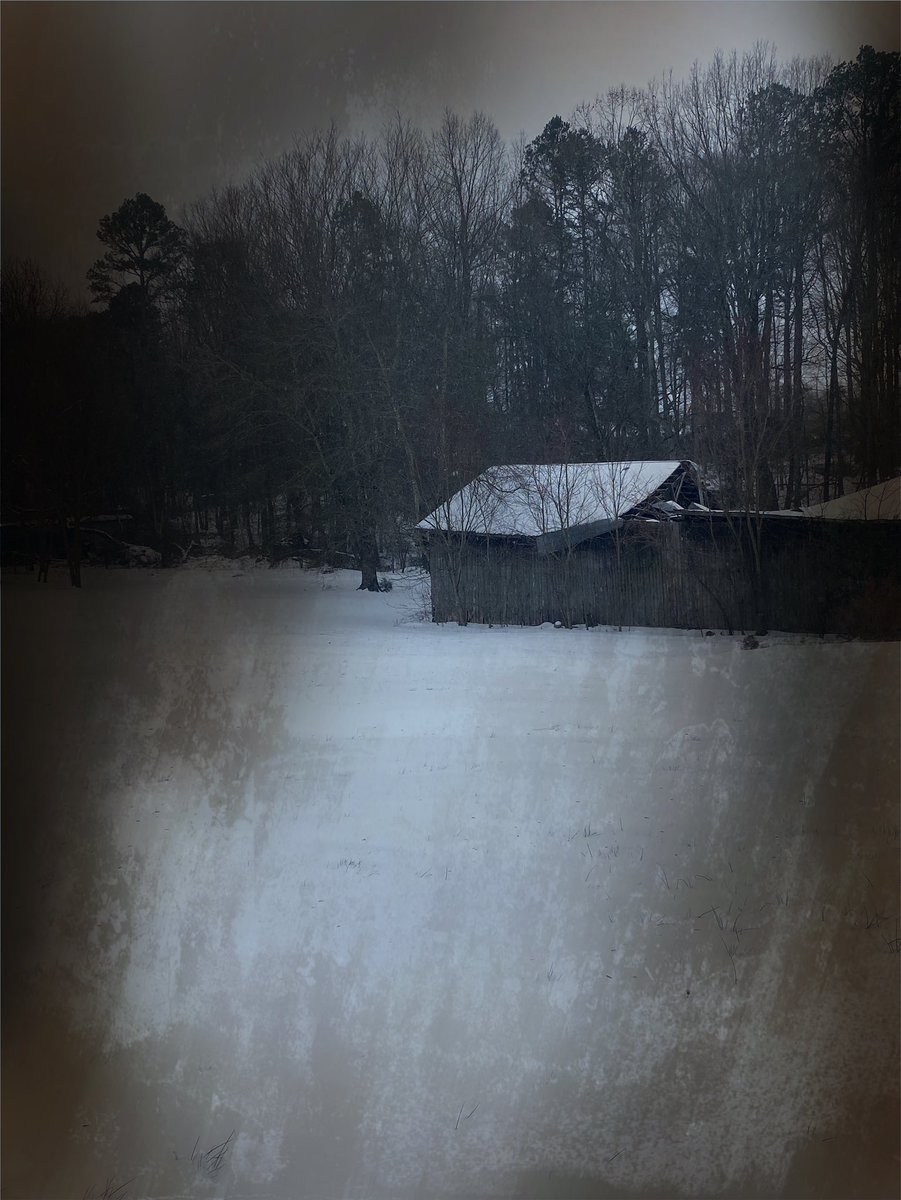 tb72's tweet photo. Snow https://t.co/kC5jf695LU