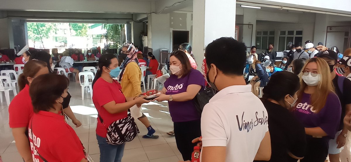 Booombastic Monday Clarktastic
Lunch on US for our health workers, to our Frontliners.
#MetroClarktastic
#ASWClarktastic
#JanuaryCommunityService
#ClusterMobilise
#LunchOnUs
<a href="/ONE_Clarktastic/">Clarktastic #1</a> <a href="/iamyourritzy/">Ritz Feliciano</a> <a href="/jayndallas55/">PJ Moore</a> <a href="/HPDEC1969/">Hector Perez</a> <a href="/Josie_MPCS/">Josefina Garcia</a> <a href="/varunpandey84/">Varun Pandey</a> <a href="/hopenorris/">Hope Norris</a> <a href="/glo527/">Mary Glodis</a>