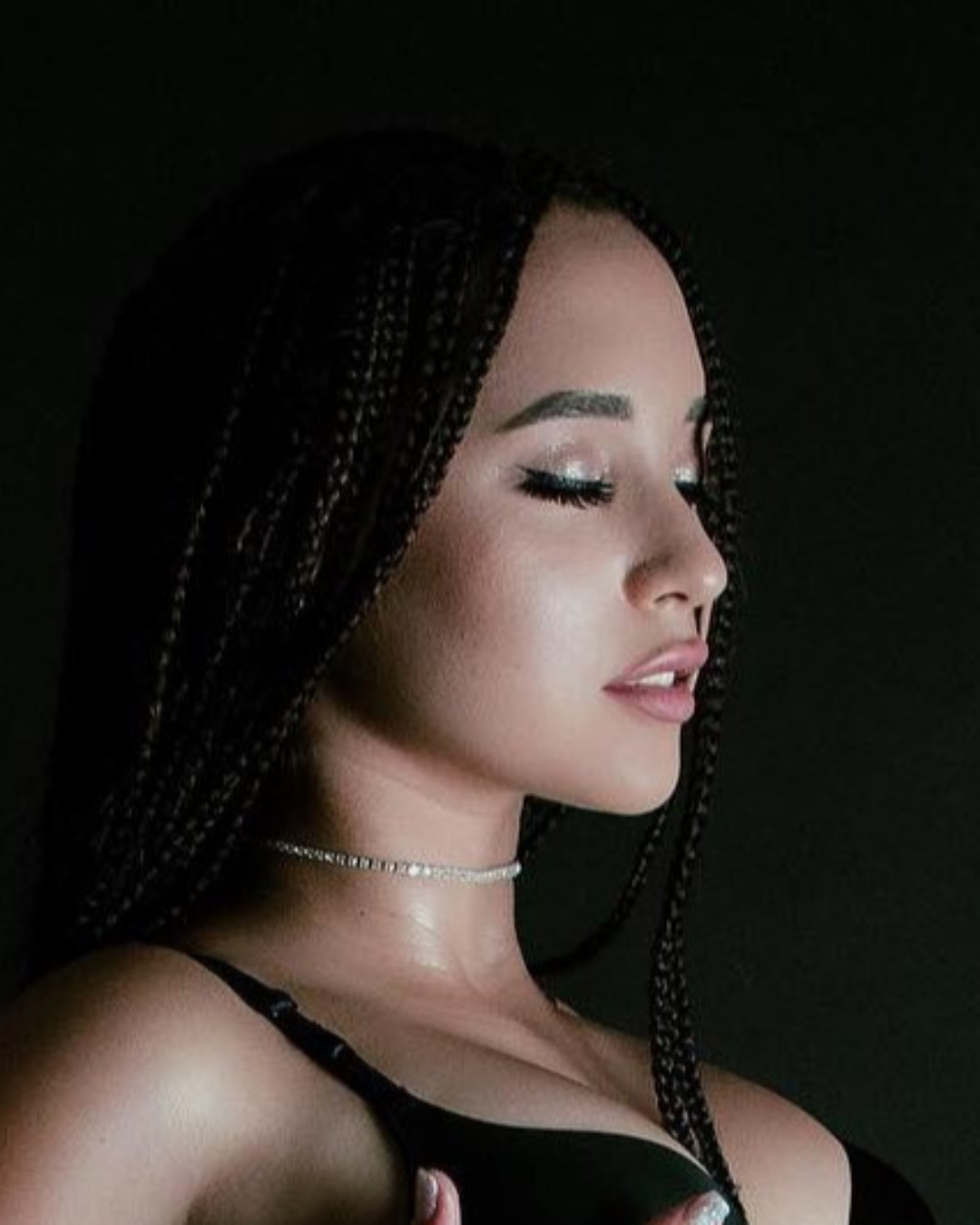 GEEKYBAR on X: Verónica Perasso shares a pic of a new bikini on Instagram  to please her fans. Veronica Perasso surprised her followers on Instagram.  #VerónicaPerasso #InstagramStories #modeling #instagramthot  t.coPbapuykQw4  X