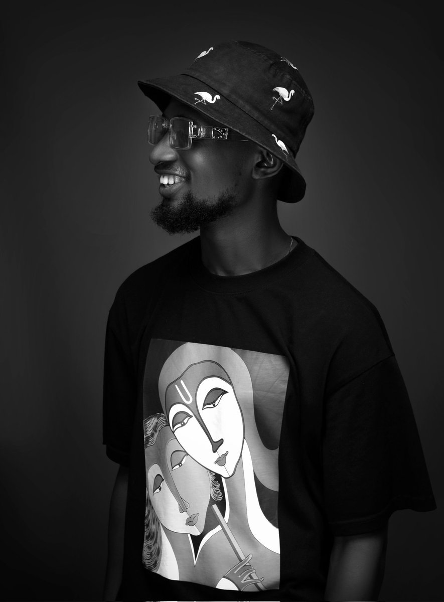 Zekeafricaa's tweet photo. Caught in the act. https://t.co/KqgAWiHs3F