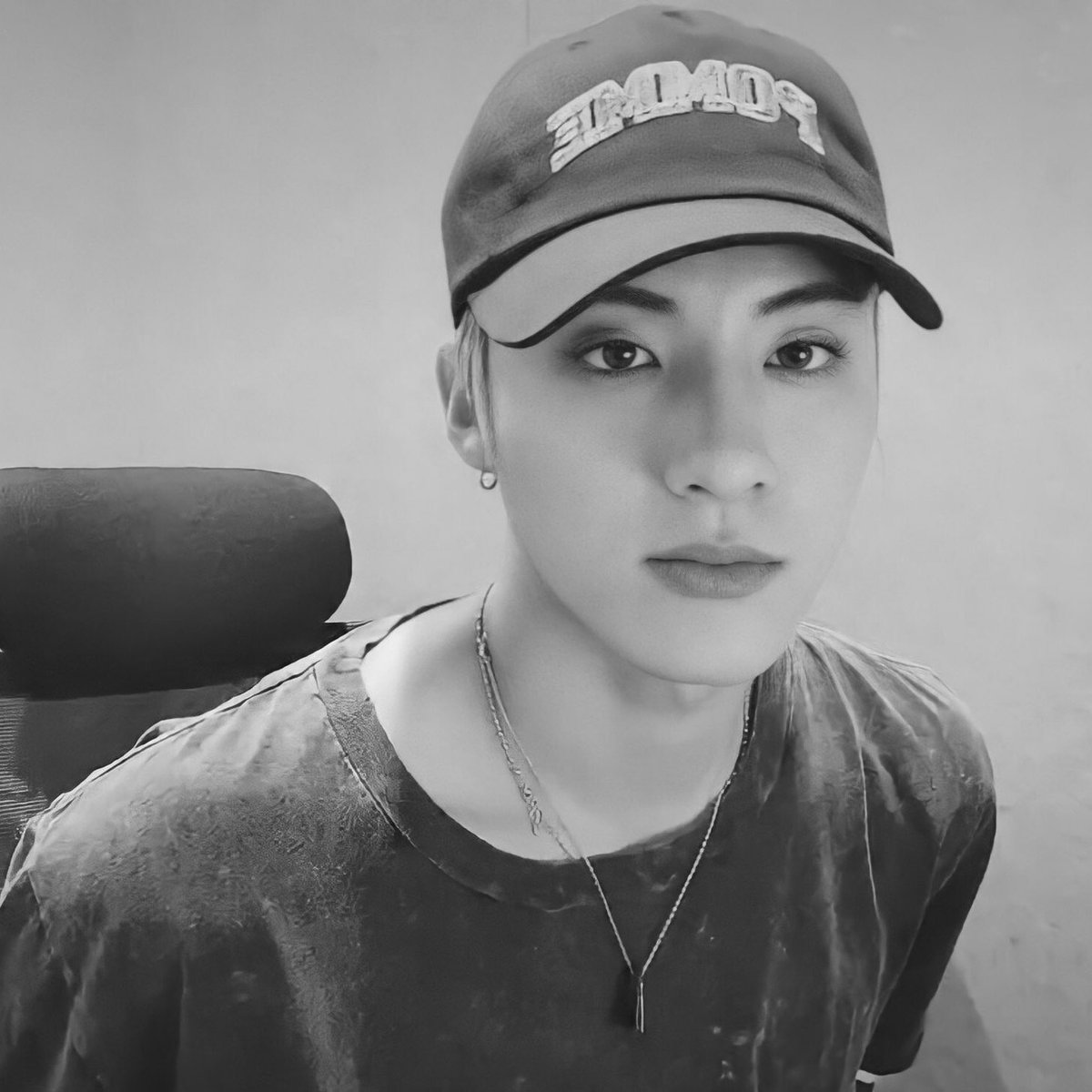 iconicwonhoe's tweet photo. ërīc        ─        the böyz https://t.co/UwmJYOHy37