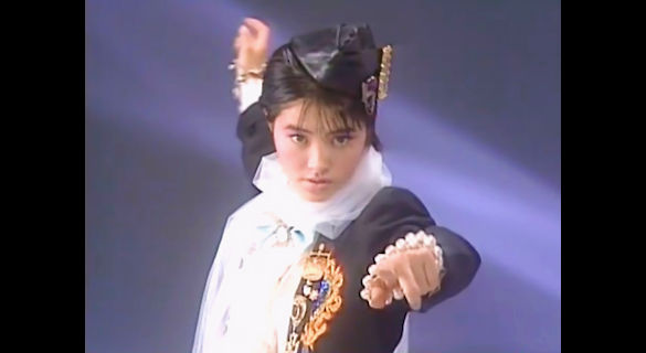 Maps415lapsM's tweet photo. #NowPlaying
荻野目洋子
「ダンシング・ヒーロー(Eat You Up)」
‣シングルリリース:1985.11.21〈7th Single〉
‣作詞・作曲:A.Kyte-T.Baker/訳詞:篠原仁志/
編曲:馬飼野康二
#荻野目洋子 #荻野目ちゃん
#ダンシング・ヒーロー
#DANCINGCOLORS #MV https://t.co/1oK0N3Myrf