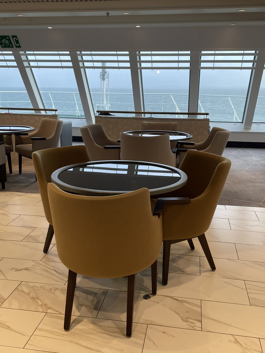 faerder46's tweet photo. Club Class…… @Irish_Ferries style. On WB Yeats #irishferries #clubclass #upgrade #ferry #dublin #holyhead . The Isle of Innisfree lounge with views over the bow. https://t.co/HabGTYPBzB