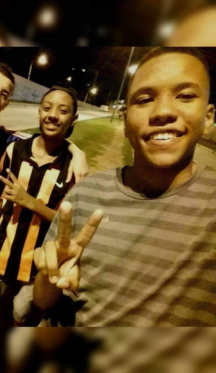 eucarloss_'s tweet photo. vejo em seu olhar, que você foi um bom menino . 😭😭😭😭😭 descanse em paz irmão, tte amo muito 🏴 https://t.co/DbiCFXrJM4