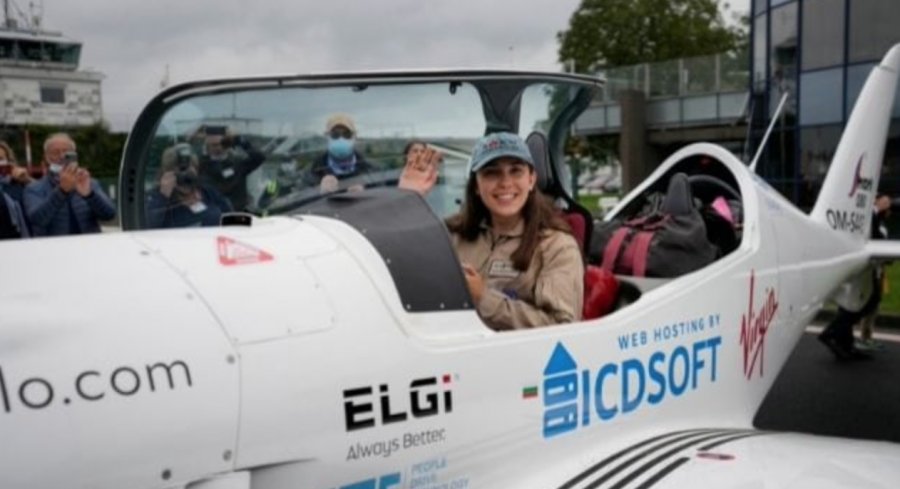 limportante_fr's tweet photo. A seulement 19 ans : Zara Rutherford devient la plus jeune femme à faire le tour du monde en solitaire https://t.co/cPt5B4AlAU @firstpost https://t.co/DuHBmGH3VR