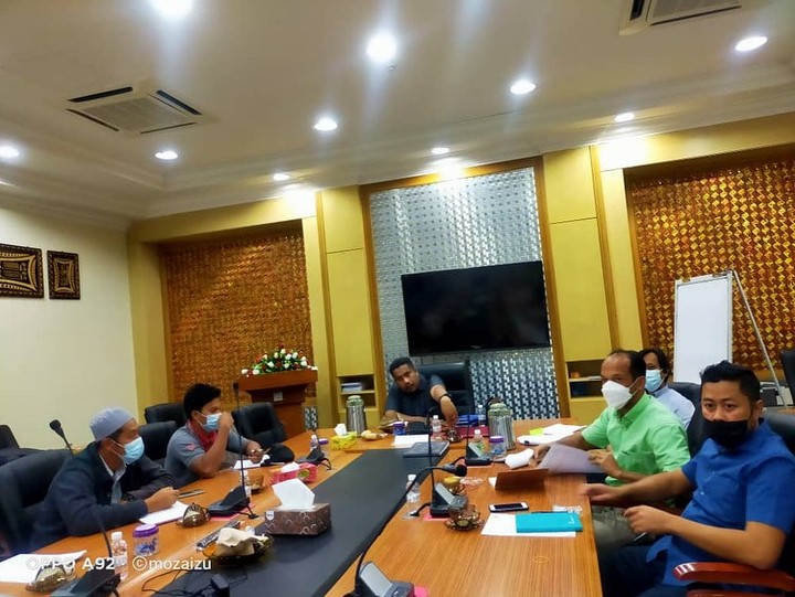 jkrtmerah's tweet photo. Msyuarat Konsesi Jln Negeri (Selenggara Timur Sdn. Bhd.) &amp; Konsesi Jln Persekutuan (Roadcare Sdn. Bhd.) brsama JKR Tanah Merah bg mbincangkan perancangan &amp; halatuju di Jajahan Tanah Merah utk Tahun 2022
#JasaKepadaRakyat #perbincanganhalatuju #perancangan2022 #JKRians #JKRVENGERS https://t.co/eEgORLRyZR