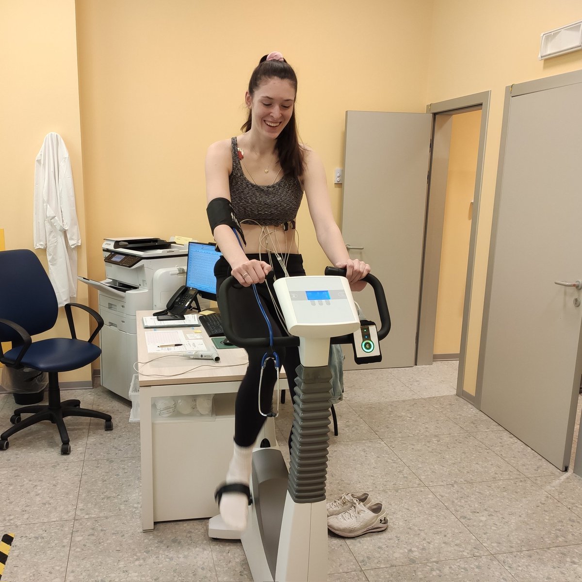 VeroVolley's tweet photo. A DAY WITH...DANA!
First day as a pro for @dana_rettke
💪🏻 medical in progress 🚴
#VV 💙 #StrongerTogether
#DanaDay 🇺🇲 #DDay https://t.co/8nGF7JLs8t