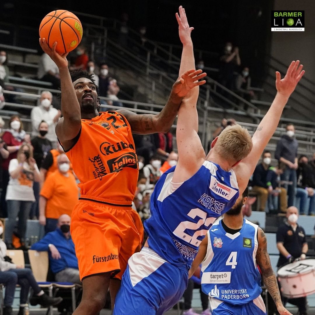 WihaPanthers's tweet photo. Das waren gestern 5️⃣0️⃣ hochspannende, dramatische Minuten 🏀 in der #Deutenberghalle mit dem besseren Ende für uns!
111:104 siegen wir nach zweifacher Verlängerung gegen @PB_Baskets !
📸 @MichelKienzler
#WihaPanthers
#DieGrößtenImSchwarzwald
#VSPB https://t.co/apSYUK8oAe