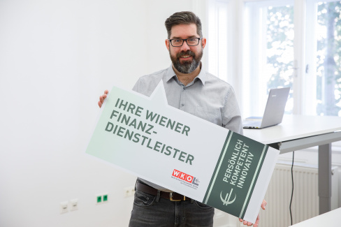 Crowd4Climate's tweet photo. Crowdinvesting ist eine Finanzierungsmethode, die meist von Start-ups für bestimmte Projekte verwendet wird. Dabei finanzieren viele Anleger:innen mit jeweils kleineren Beträgen diese Ideen. @Crowd4Climate ist auf Klimaschutz spezialisiert!
https://t.co/sgdq62bVwI https://t.co/gmdNUWxT9q