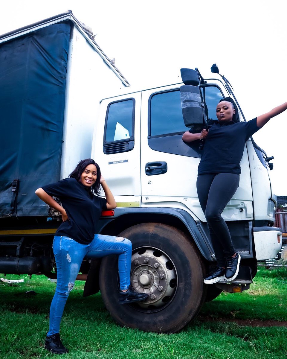 Yummy_p_'s tweet photo. 2mommies coming together with a vision to create generational wealth for their kids.
We’ve finally joined #GirlsWithTrucks 🎉We started a moving company called @Lets_Move_SA a female based company that caters to your moving needs.
Please RT our next customer could be on your TL✨ https://t.co/hK4yn3izxF