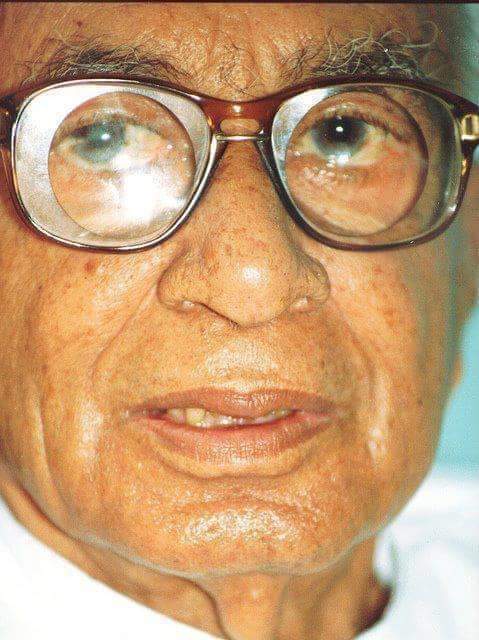 MasoodBaksh2's tweet photo. ھڪڙو سيد آ، جنھن جي پڄاڻي نہ آ
#HBDSainGMSyed https://t.co/dCEgGzxFkv