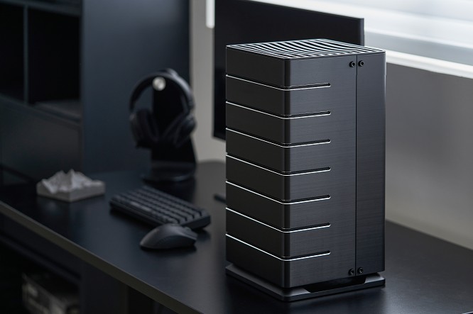 abee_global's tweet photo. 7th Chiphell Casemod Contest: ABEE AS Enclosure RS07 is ready to showcase 🥳🥳🥳 https://t.co/BkpuLuANGs https://t.co/jqTIFpyxyt