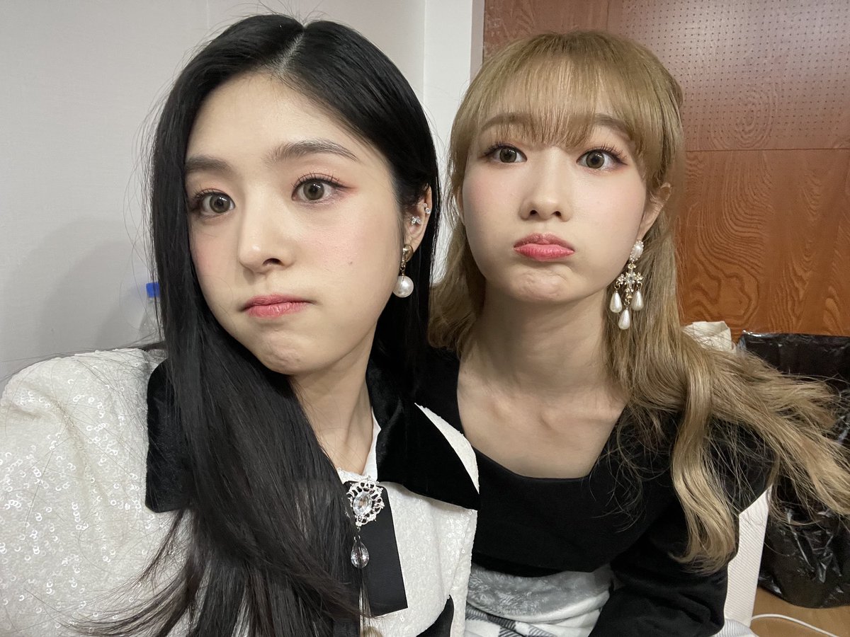Erin_France_'s tweet photo. 📍 UPDATE du 26.12.21 📍

Joyeux anniversaire a notre aînée aux longues jambes, Genie unnie 🥳
Fêtons un anniversaire ensemble chaque année a partir de maintenant 🤍

#SKYLE 
#ERIN 
#GINNY https://t.co/m5LfMMpCsF