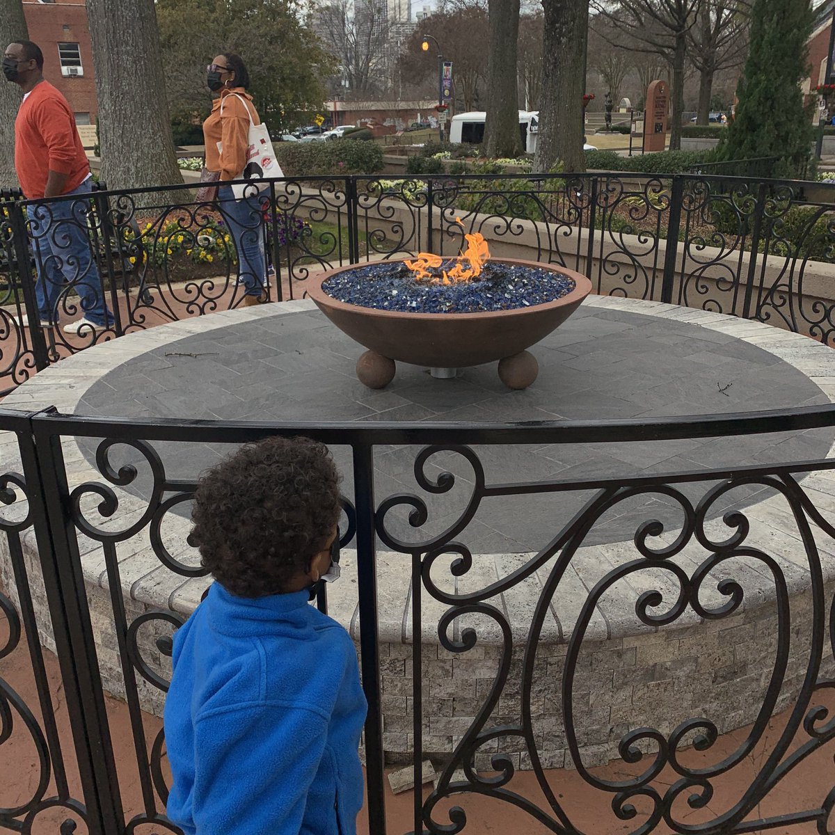 BarcliffDysha's tweet photo. “I have decided to stick to love…Hate is too great a burden to bear.” ― Martin Luther King Jr. Trying to live each day with LOVE and understanding, praying it’s a world he grows into, that his heart choose Love. @kingcenter1968 #MLKDay2022 #GALiving #History/Community ❤️🖤🤍💜 https://t.co/hzk2VFL3Ss