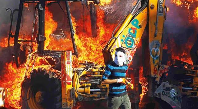 Mustafa25992072's tweet photo. Gezi olayları ve geziye katılan destek veren savunan ve hala savunmaya devam edenlerin terör ve teröre destek olmaktan yargılanması gerekmektedir.

Her gezici bir terörist adayıdır!!!

#GeziyiSavunuyoruz https://t.co/JCSEDYu4fg