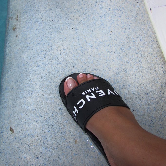 Tinaprettyfeet