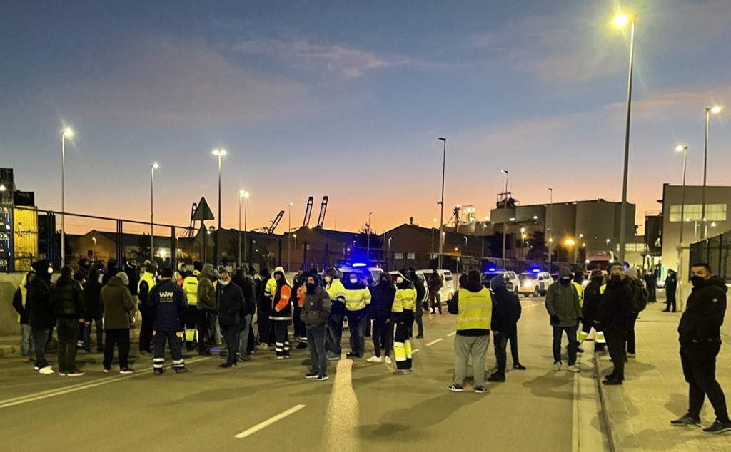 Huelga de amarradores de Barcelona 

<a href="/portdebarcelona/">Port de Barcelona</a>