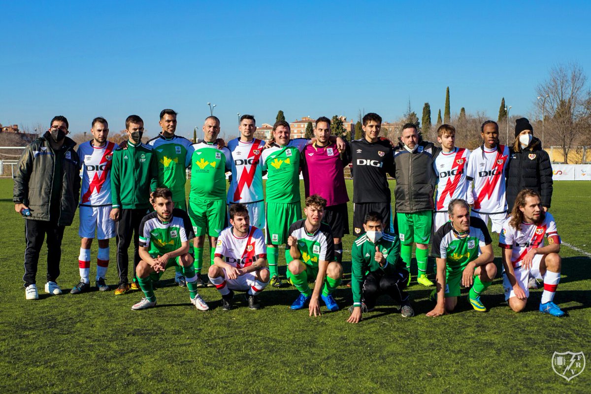 _FEDPC_'s tweet photo. 📢 Arrancó la Liga de Fútbol 7 ⚽️🏆 con muchos goles y con Rayo Vallecano y Disport FC con pleno de victorias. En la novedosa Copa Promesas, el Adiam es el primer líder 

Os dejamos la crónica 📰 de la 1ª Jornada👇
https://t.co/3NsIMdSQWP https://t.co/JYcXuRFbkO