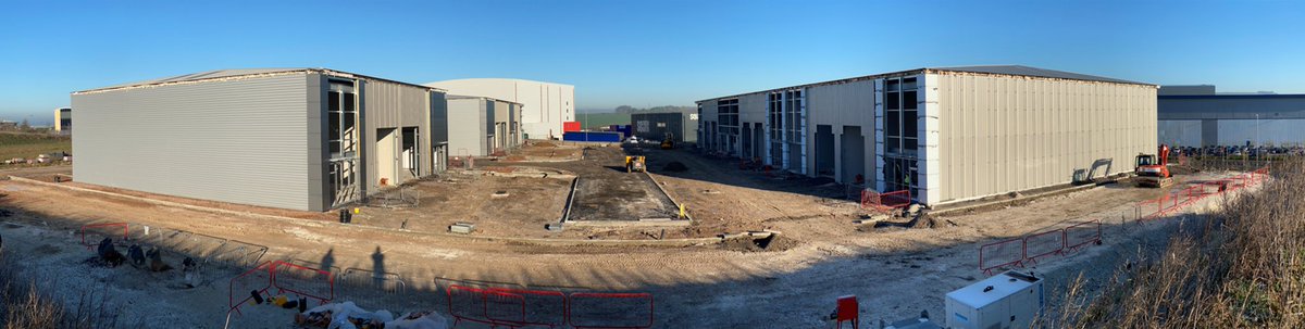 Great progress made at Helix Trade Park with a perfectly blue winter sky.
#inbusinesstodobusiness
#tradecounter
#amesbury
#commercialrealestate
