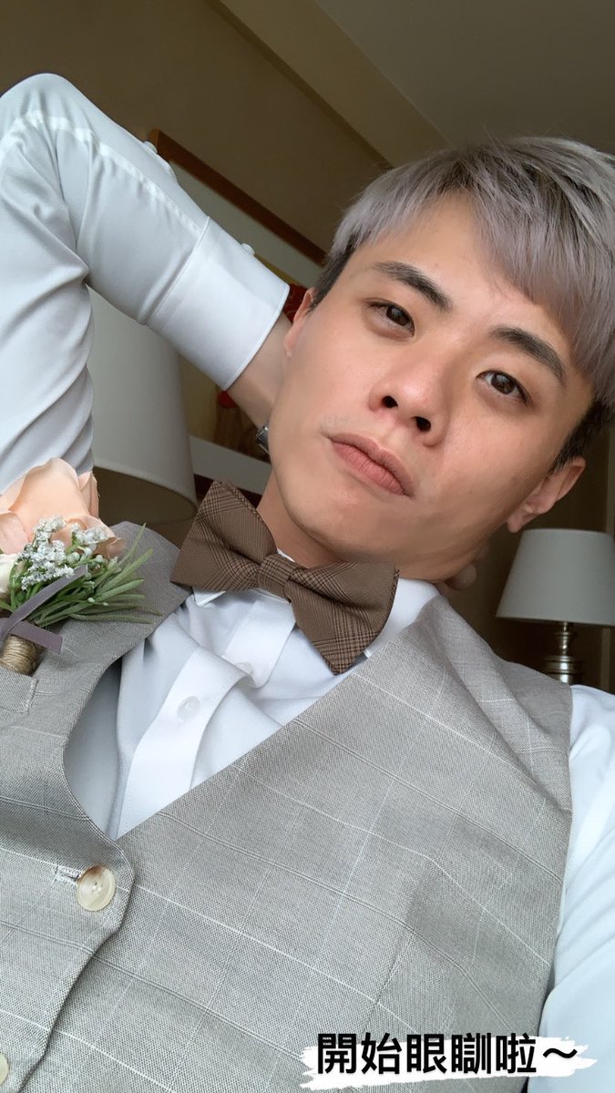 wolf_mo's tweet photo. 琴日做兄弟 5 點約就醒左～
黑眼圈真係唔係好控制到～
當smokey eye 算啦😂 https://t.co/z6br3hgduU