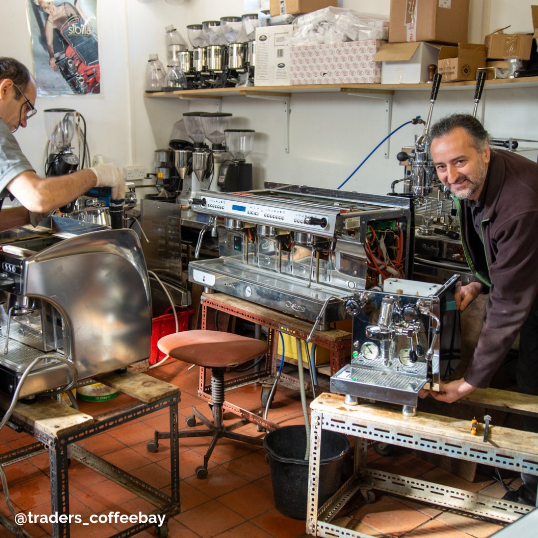 _CoffeeBay's tweet photo. The engineers keeping busy this Monday morning 🔧

#coffeemachine #coffee #espresso #coffeeshop #ukcoffee #espressomachine #engineers https://t.co/TuPvLhQlDO